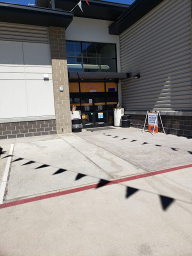 Shopping Mall «Lyons Avenue Shopping Center», reviews and photos, 5800 Lyons Ave, Houston, TX 77020, USA