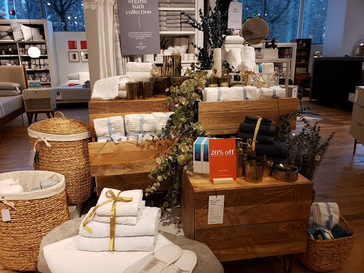 Furniture Store «west elm», reviews and photos, 2201 Westlake Ave Ste 100, Seattle, WA 98121, USA