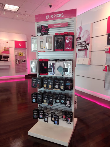 Cell Phone Store «T-Mobile», reviews and photos, 100 Promenade Pkwy A, Fayetteville, GA 30214, USA