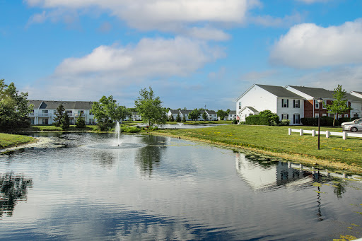 Eastpointe Lakes Apartments image 8