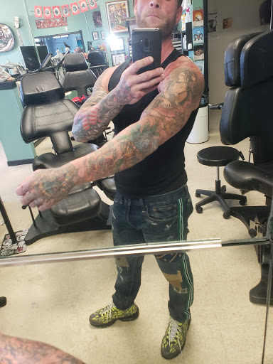 Tattoo Shop «Wicked Parrot Tattoo», reviews and photos, 1085 Colington Rd, Kill Devil Hills, NC 27948, USA