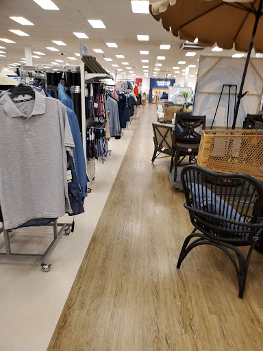 Department Store «Marshalls & HomeGoods», reviews and photos, 1130 Silas Deane Hwy, Wethersfield, CT 06109, USA