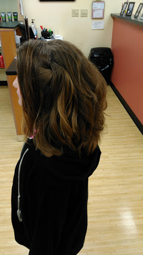 Hair Salon «Fantastic Sams Cut & Color», reviews and photos, 2903 E 10th St, Jeffersonville, IN 47130, USA