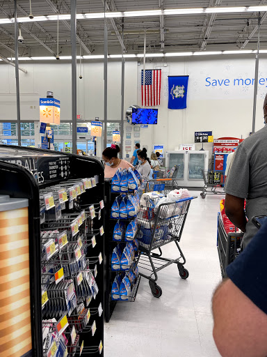 Shopping Mall «Berkshire Shopping Center», reviews and photos, 67 Newtown Rd, Danbury, CT 06810, USA