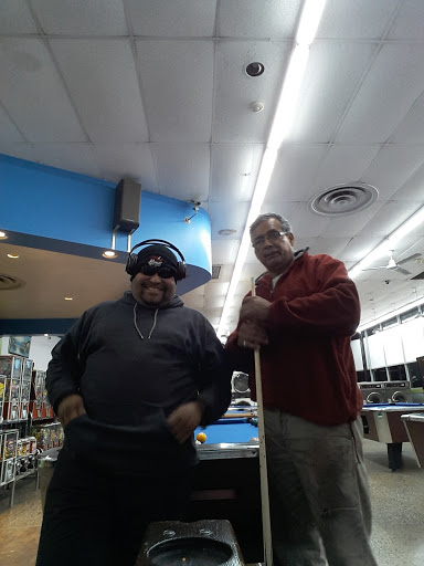 Laundromat «Laundry World», reviews and photos, 7125 Baltimore Ave, College Park, MD 20740, USA