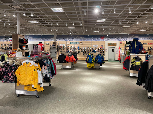 Sporting Goods Store «Peter Glenn Ski & Sports», reviews and photos, 5600 Roswell Rd, Atlanta, GA 30342, USA