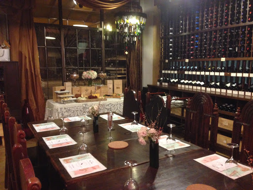 Wine Store «Wine Shoe», reviews and photos, 339 Nelson St SW, Atlanta, GA 30313, USA