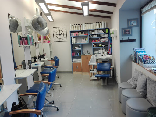 Peluquería A&f ileapaintzaileak en Agoitz, Pamplona