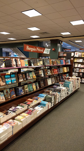 Book Store «Barnes & Noble», reviews and photos, 102 Dorset St, South Burlington, VT 05403, USA