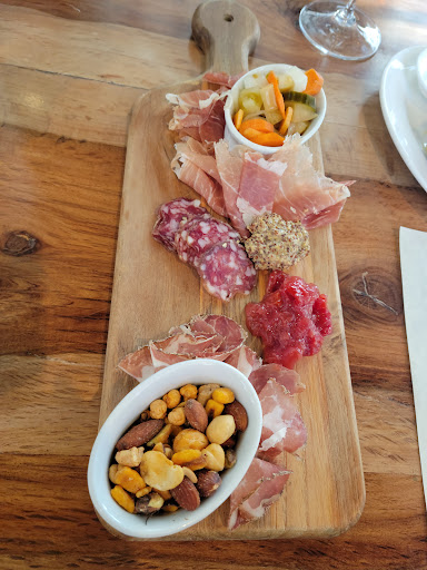 Wine Bar «Downtown Wine Merchants», reviews and photos, 102 Frank H Ogawa Plaza, Oakland, CA 94612, USA