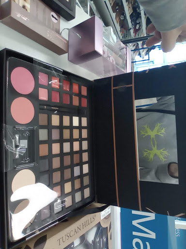 Clothing Store «Ross Dress for Less», reviews and photos, 7290 191st St, Tinley Park, IL 60477, USA