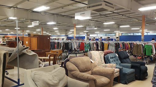 Thrift Store «Goodwill of North Georgia: Snellville Store and Donation Center», reviews and photos, 2340 Ronald Reagan Pkwy, Snellville, GA 30078, USA