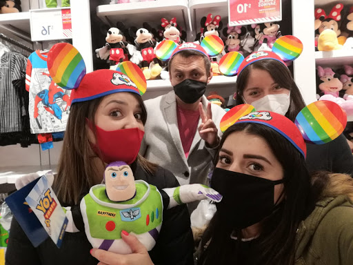 Toy Store «Disney Store», reviews and photos, 5220 Fashion Outlets Way, Rosemont, IL 60018, USA