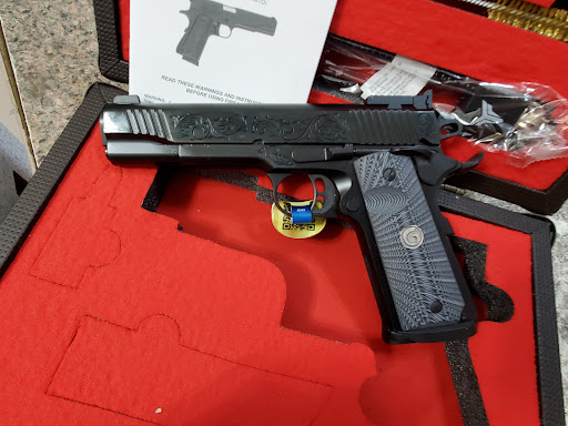 Pawn Shop «Sumner Pawn N More», reviews and photos, 117 E Eastland St, Gallatin, TN 37066, USA