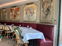 Atmosphère du Restaurant Au Rond-Point à Paris - n°4