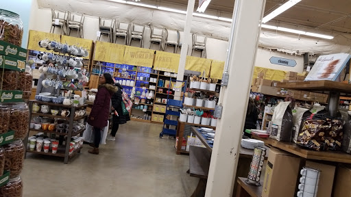 Furniture Store «Cost Plus World Market», reviews and photos, 2155 W 22nd St #500, Oak Brook, IL 60523, USA