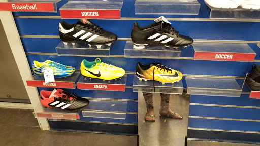 Sporting Goods Store «Big 5 Sporting Goods - Fremont», reviews and photos, 3820 Mowry Ave, Fremont, CA 94538, USA