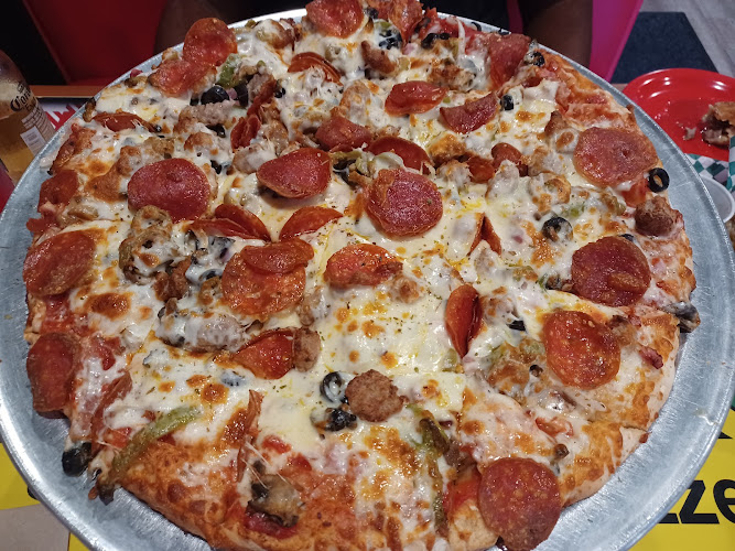 #1 best pizza place in Bradenton - Joey D's Chicago Style Eatery