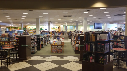 Book Store «Barnes & Noble», reviews and photos, 5132 W Saginaw Hwy, Lansing, MI 48917, USA
