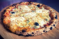 Plats et boissons du Pizzeria Distributeur pizza delice f2r à Saint-Maxire - n°1