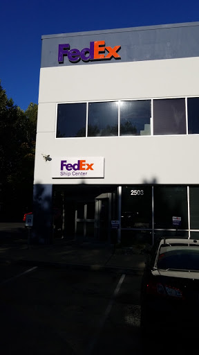 Shipping and Mailing Service «FedEx Ship Center», reviews and photos, 2503 Frank Albert Rd E, Tacoma, WA 98424, USA