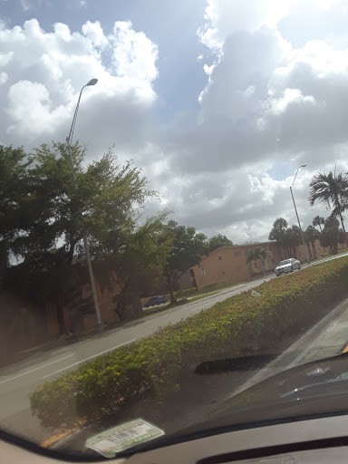 Car Dealer «Bird Road Subaru», reviews and photos, 7240 Bird Rd, Miami, FL 33155, USA