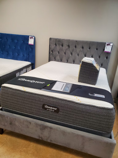 Furniture Store «Furniture Factory Outlet», reviews and photos, 1162 Gateway Loop, Springfield, OR 97477, USA