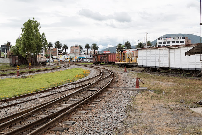 Opiniones de Talleres del Ferrocarril Ibarra - Quito - San Lorenzo en Ibarra - Pub