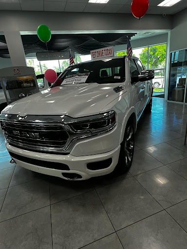 Car Dealer «Joey Accardi Chrysler, Dodge, Jeep, Ram», reviews and photos, 909 S Federal Hwy, Pompano Beach, FL 33062, USA
