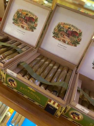 Cigar Shop «Puros Cigar Shop», reviews and photos, 775 Silver Ln B7, East Hartford, CT 06118, USA