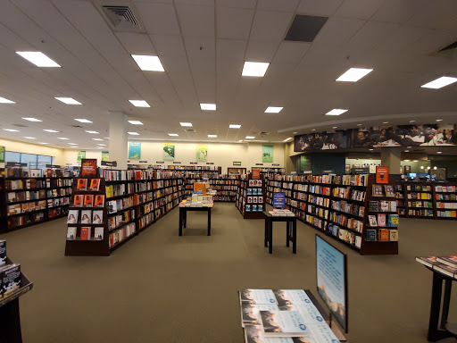Book Store «Barnes & Noble», reviews and photos, 451 E Altamonte Dr, Altamonte Springs, FL 32701, USA