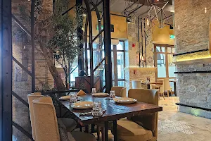 Siraj Restaurant مطعم سراج image