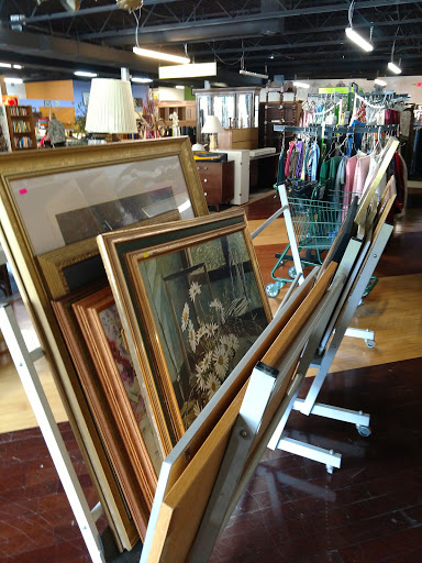 Thrift Store «Freedom Treasures Resale Store», reviews and photos, 7570 Cooley Lake Rd, Waterford Twp, MI 48327, USA
