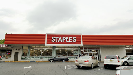 Office Supply Store «Staples», reviews and photos, 465 Tuckahoe Rd, Yonkers, NY 10710, USA