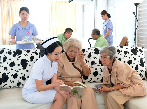 ศูนย์ดูแลผู้สูงอายุและผู้ป่วยพักฟื้น AEC H&N