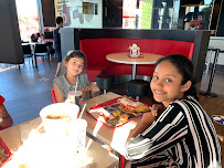 Atmosphère du Restaurant KFC BORDEAUX LE LAC - n°12