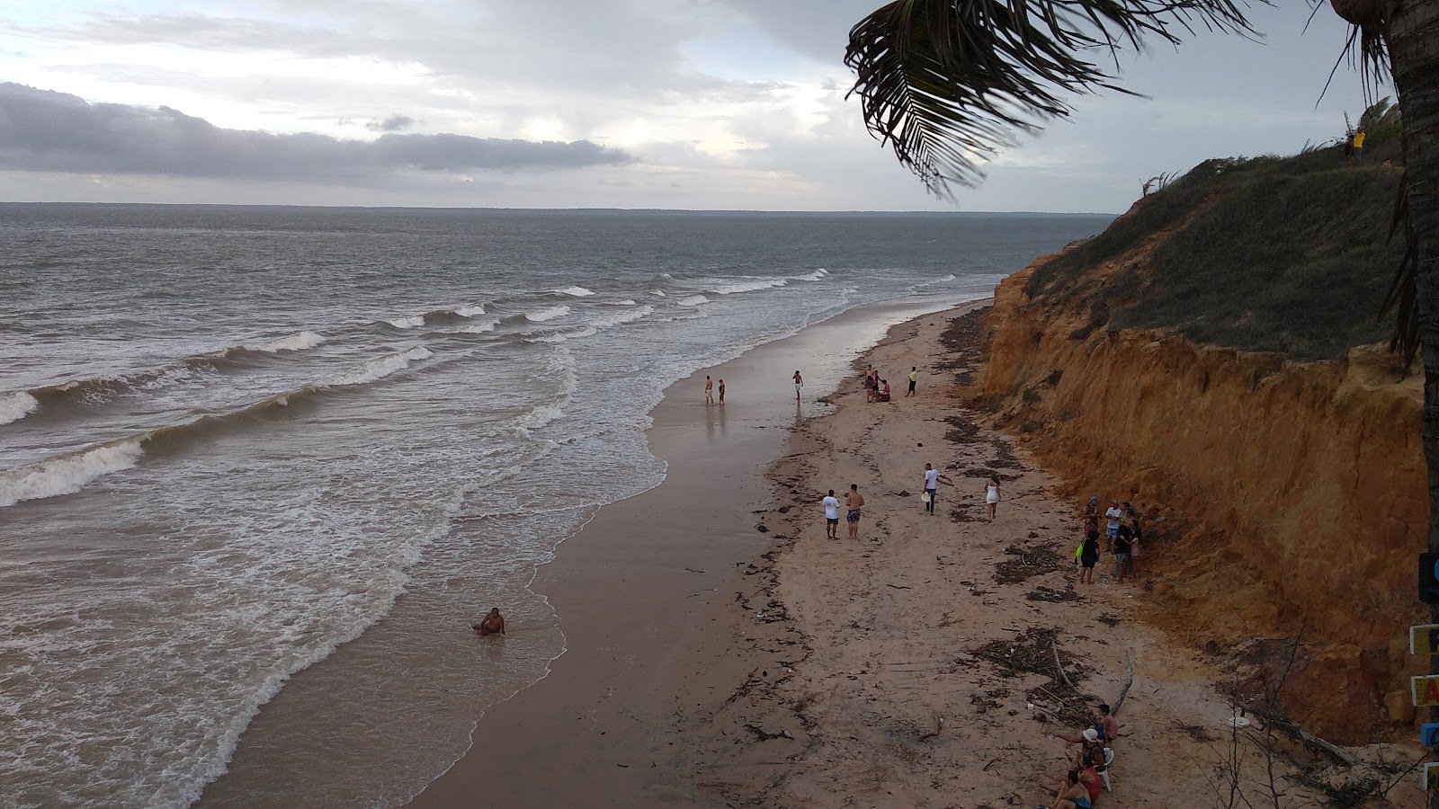 Φωτογραφία του Praia de Ponta Verde με μακρά ευθεία ακτή