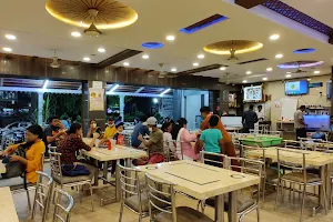 Sri Vishnu Park Restaurant And Banquet Hall image