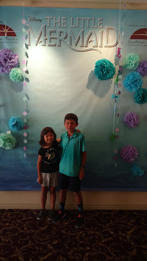 Dinner Theater «Candlelight Pavilion Fine Dining and Musical Theater», reviews and photos, 455 W Foothill Blvd, Claremont, CA 91711, USA