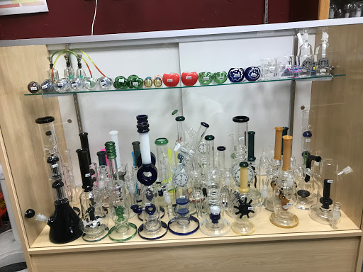 Tobacco Shop «Robbins Cigar Co», reviews and photos, 5 Davis Square, Somerville, MA 02144, USA