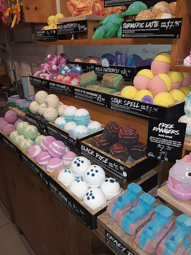 Cosmetics Store «Lush Cosmetics», reviews and photos, 316 King St B, Charleston, SC 29401, USA