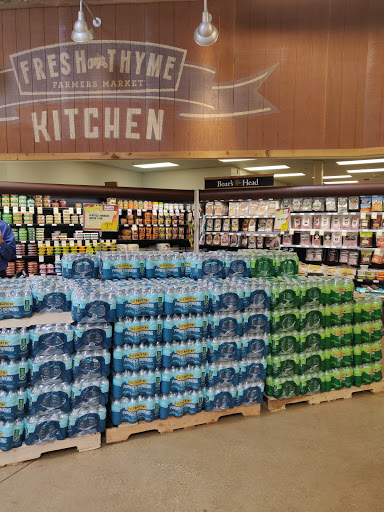 Grocery Store «Fresh Thyme Farmers Market- W. Des Moines», reviews and photos, 2900 University Ave, West Des Moines, IA 50266, USA
