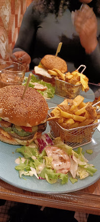 Hamburger du Restaurant français Le Limousin à Paris - n°12