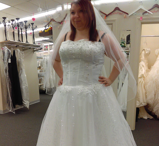 Bridal Shop «Bride To Be Consignment», reviews and photos, 8925 Penn Ave S, Bloomington, MN 55431, USA