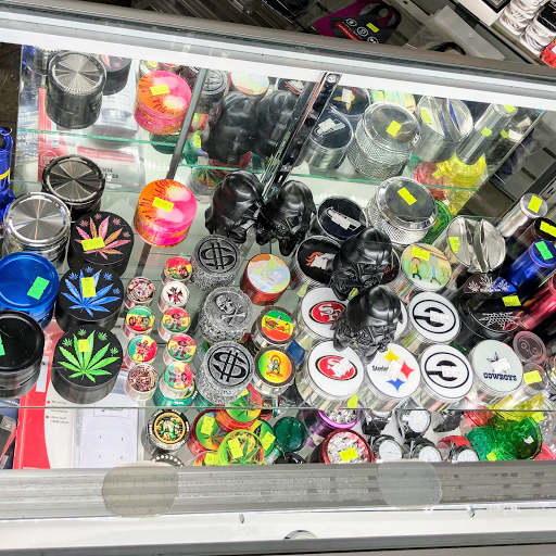 Tobacco Shop «Smoke Shop Plus», reviews and photos, 140 S Rainbow Blvd, Las Vegas, NV 89145, USA