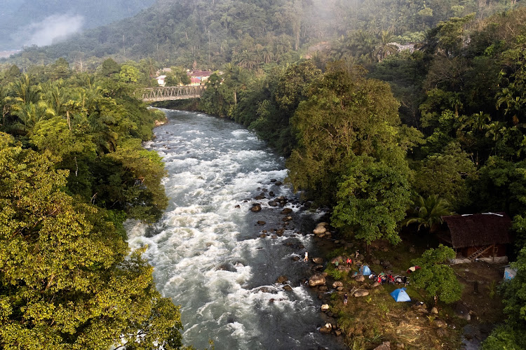 Arung Jeram Sungai Asahan (Asahan River Rafting)