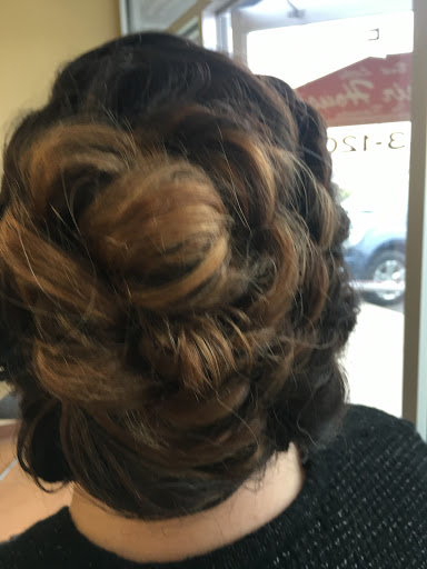 Hair Salon «Avenue Hair Styling & Day Spa», reviews and photos, 630 S Kansas Ave, Topeka, KS 66603, USA