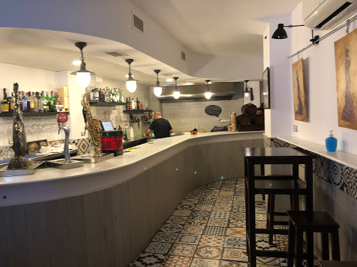 Cocktail Bar Malibu - C. Málaga, 13, 29780 Nerja, Málaga