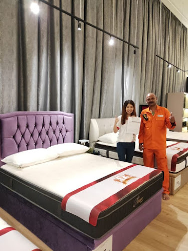 33 Ubi Ave 3, #01-60 B Vertex, Singapore 408868