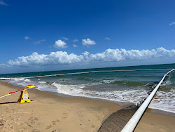 Ellis Beach'in fotoğrafı dağlarla çevrili